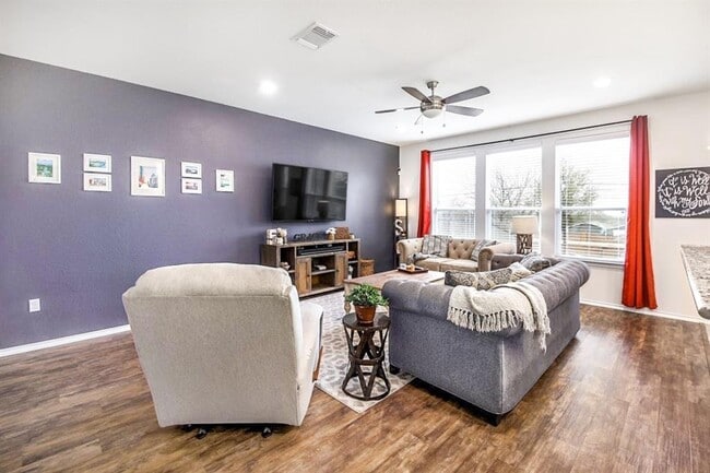 Building Photo - 12309 Calibri Ln