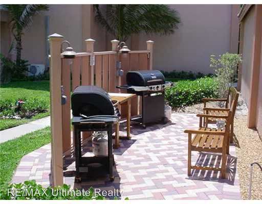 Building Photo - 1555 NE Ocean Blvd