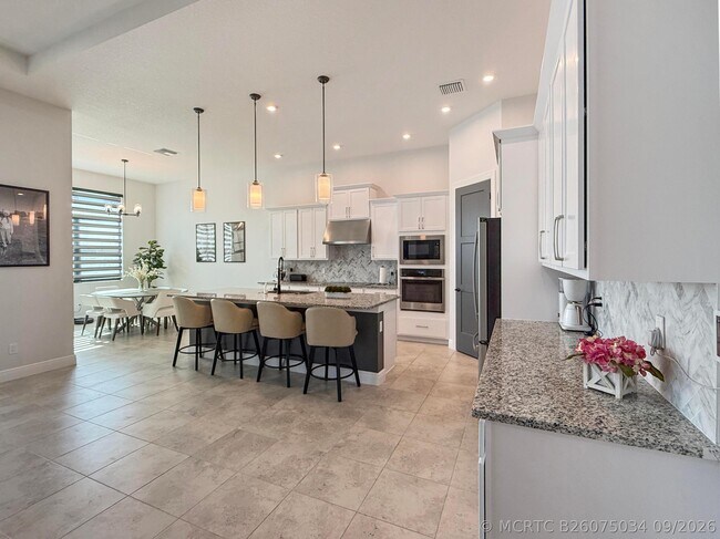 Building Photo - 9221 SW Esule Way
