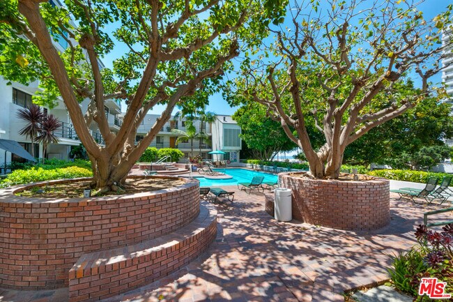 Building Photo - 2920 Neilson Wy