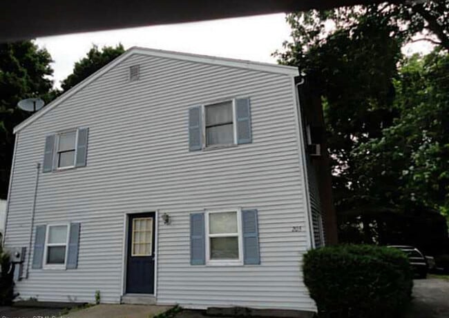 Building Photo - 205 Adams St