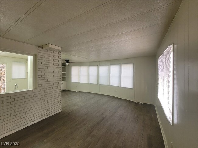 Building Photo - 367 MacFarland Ave