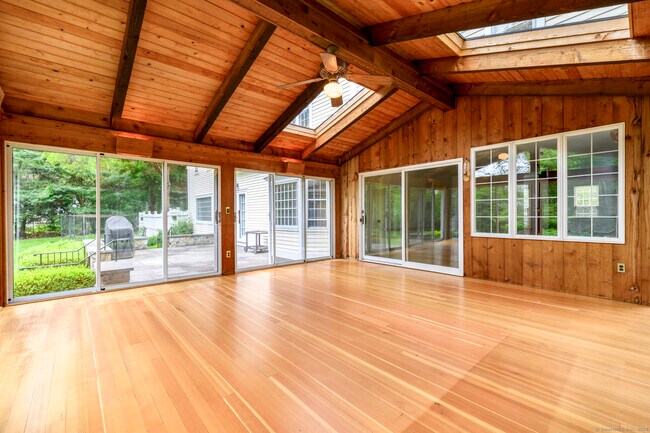 Building Photo - 6 Baldwin Pl