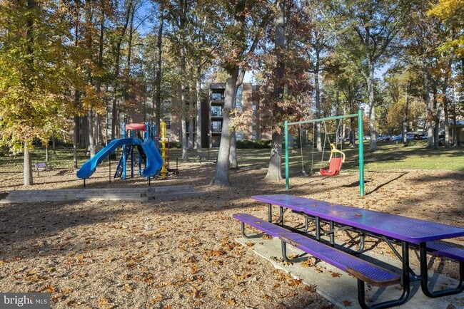 Building Photo - 3354 Woodburn Rd