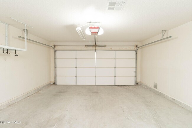 Building Photo - 5652 Rick Husband Dr