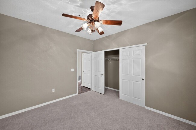 Building Photo - 9441 Ashbury Cir