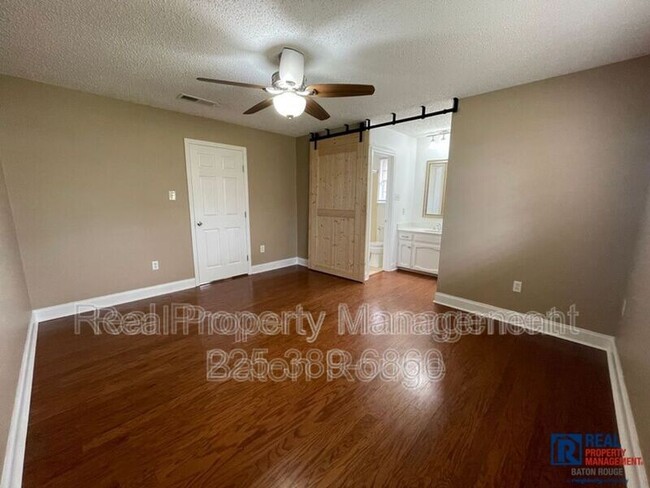 Building Photo - 5536 Parkforest Dr