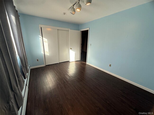 Building Photo - 11 Central Ave