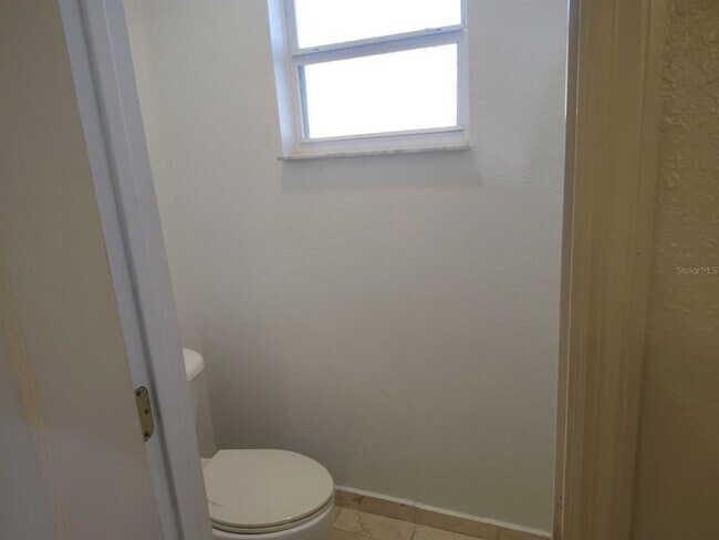 Building Photo - 141 Inconnu Ct