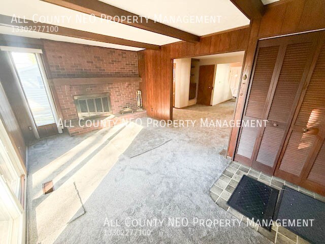 Building Photo - 2192 Hoch Dr