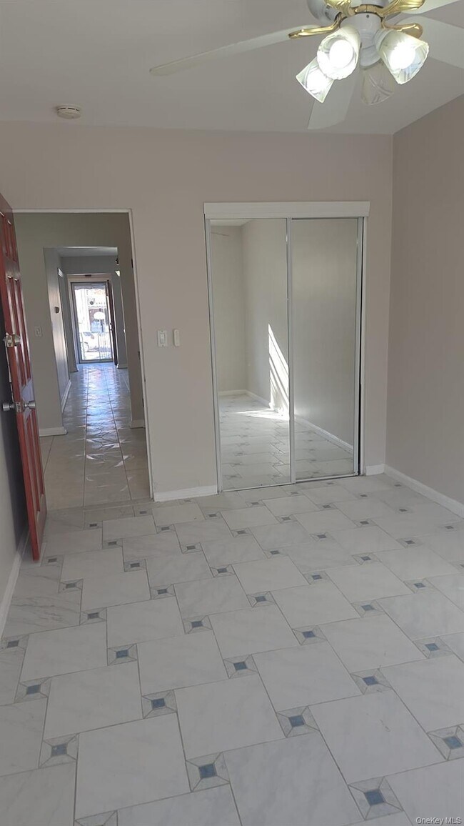 Building Photo - 1628 Allerton Ave