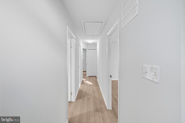 Building Photo - 210 Lastner Ln