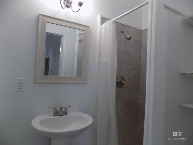 Building Photo - 7080 Hurricane Rd