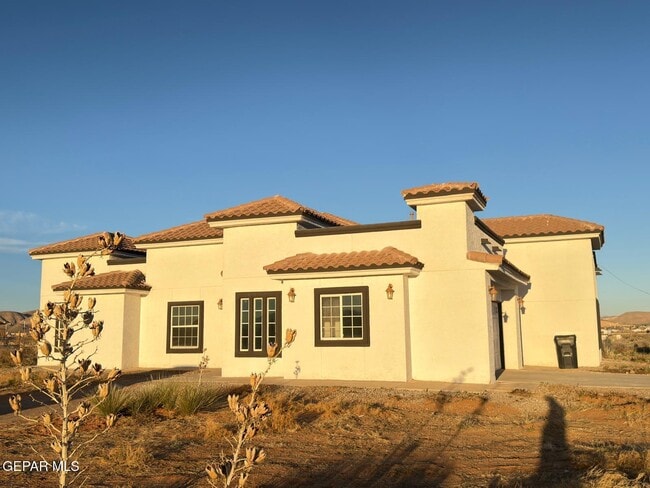 Building Photo - 5466 Buffalo Creek Dr