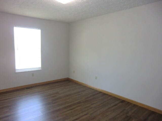 Building Photo - 1751 N Keebler Ave