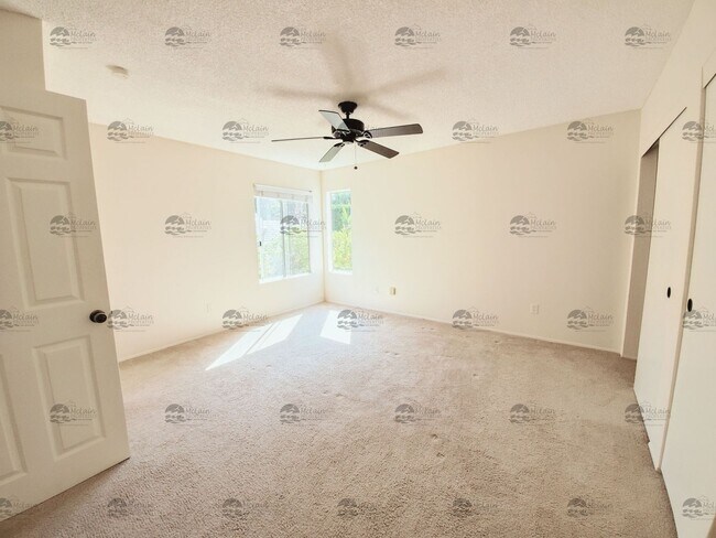 Building Photo - 3 Bedroom, 2.5 Bathroom in Rancho Del Oro!