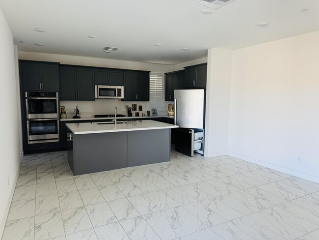 Building Photo - 41138 Harvey Mudd Dr