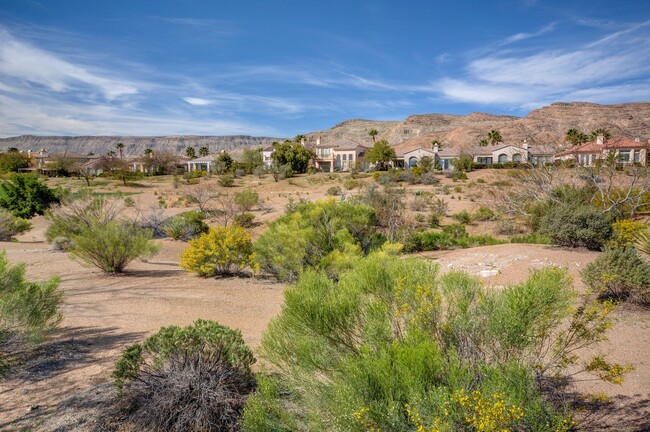 Building Photo - 3 bdrm 2 bath 2 car in Red rock. DON'T WAI...