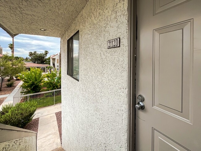 Building Photo - 2112 Sunfish Dr