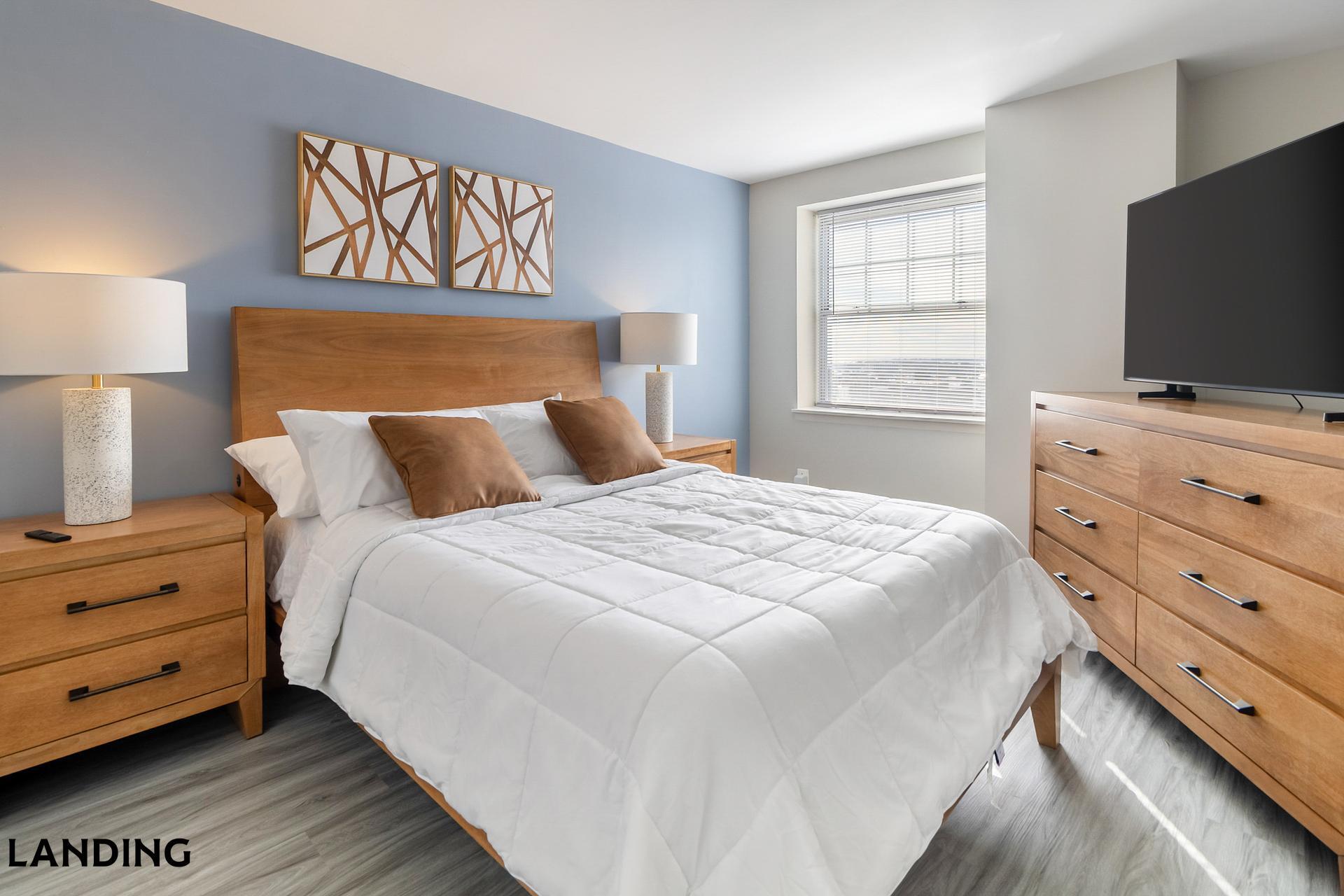 Building Photo - 265 College St