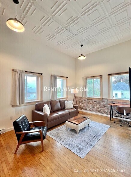 Building Photo - 113 N Lancey St