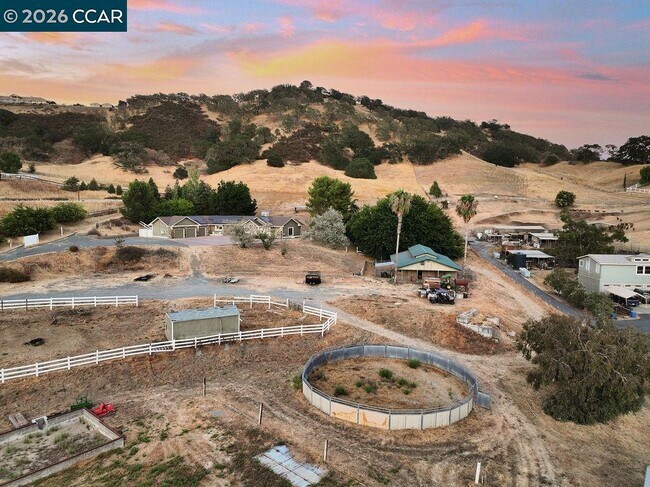 Building Photo - 4161 Leon Dr