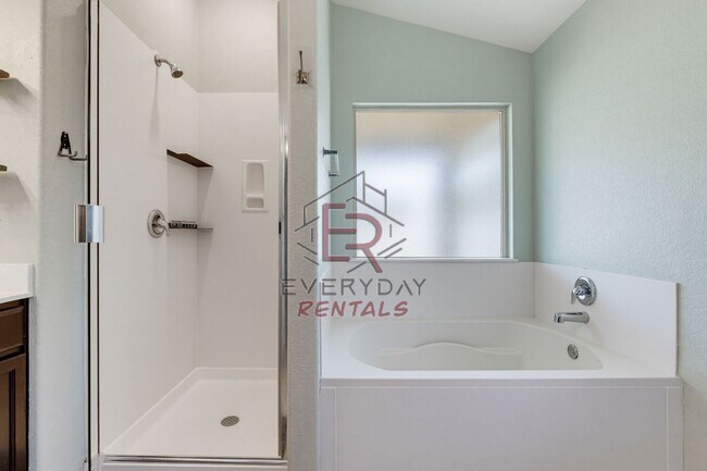 Building Photo - 5582 Perdita Dr