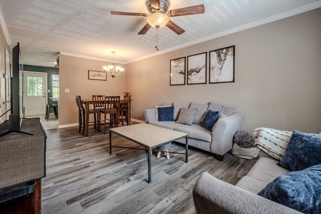 Building Photo - Fully Furnished 2 Bedroom, 2.5 Bath Townhome Near UGA – Move-In Ready!