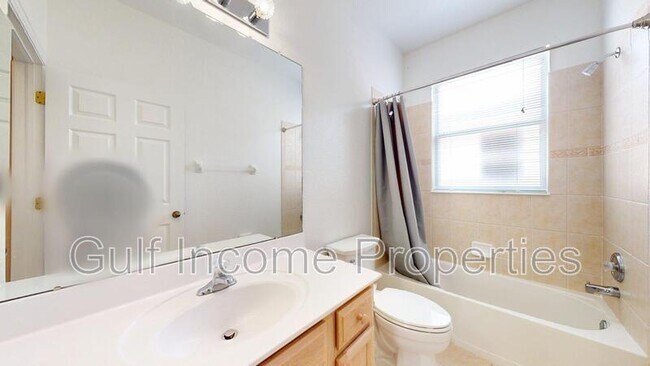 Building Photo - 1436 Hedgewood Cir
