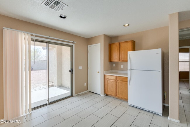 Building Photo - 25787 W Lynne Ln