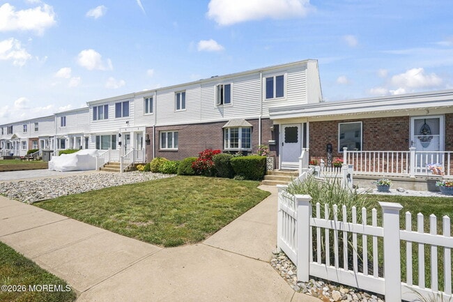 Building Photo - 5 Vine Ct