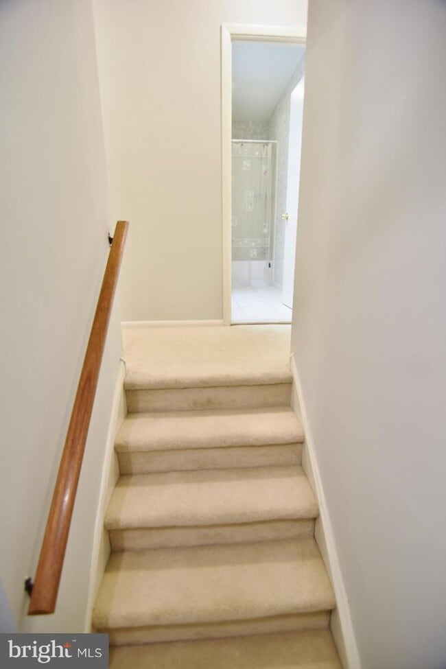 Building Photo - 21 Twin Brooks Dr