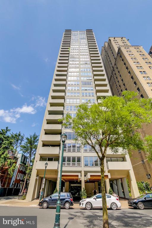 Building Photo - 224 W Rittenhouse Square