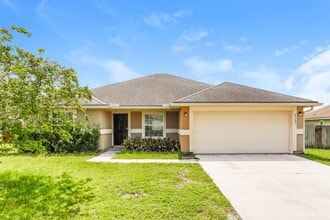 Building Photo - 3163 Pine Haven Dr