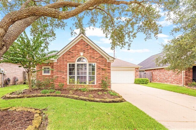 Building Photo - 21506 Willow Glade Dr