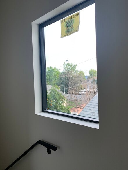 Natural light coming through double pane windows - 20344 Lorne St