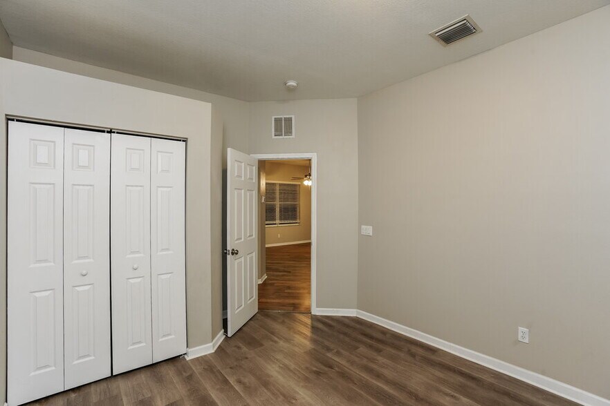 Building Photo - 1838 Atlantic Dr