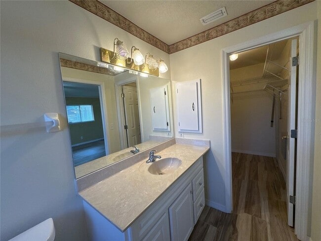 Building Photo - 5440 SW 100th Loop