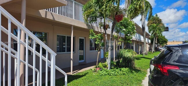 Primary Photo - 230 SW 11th Ave
