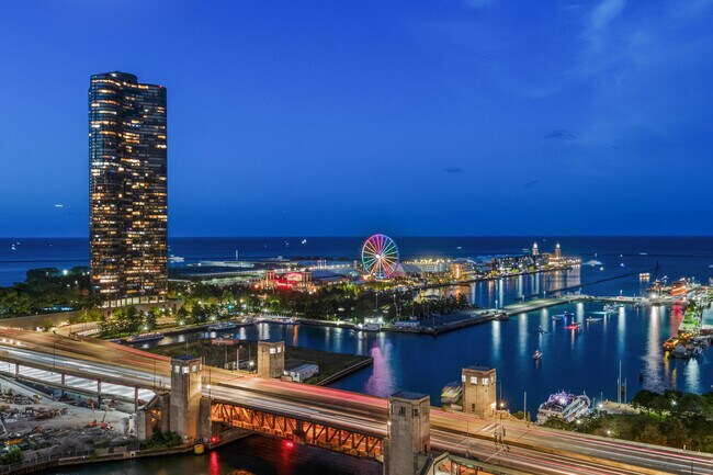 Building Photo - 420 E Waterside Dr