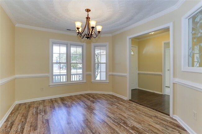 Building Photo - 450 Supplejack Ct