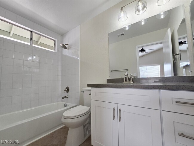 Building Photo - 908 Coral Isle Way