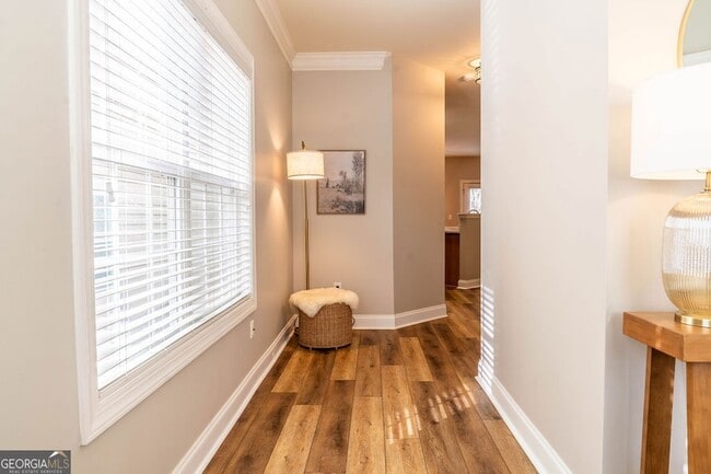 Building Photo - 2046 Barberry Dr