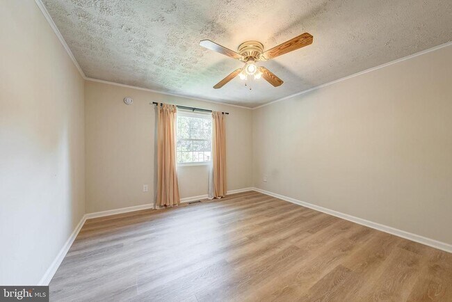 Building Photo - 9802 Brightlea Dr