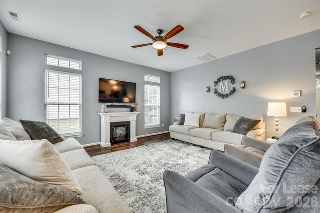 Building Photo - 928 Kite Dr