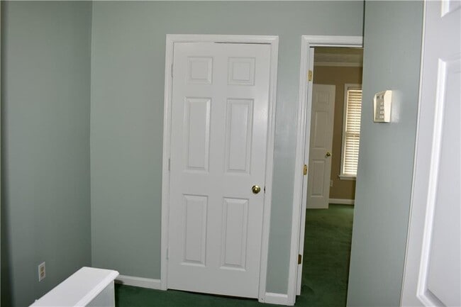 Building Photo - 6106 Queen Anne Ct