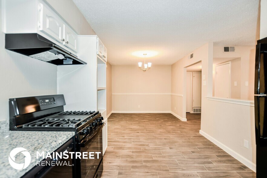 Building Photo - 926 Wateka Way