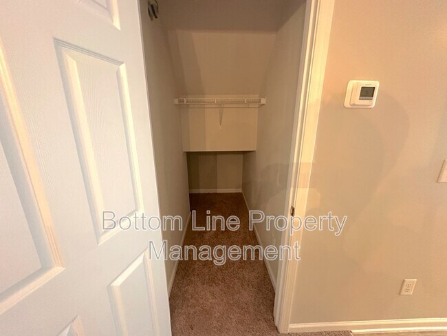 Building Photo - 11115 Derryrush Ave