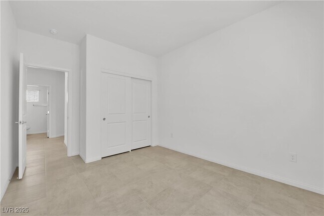 Building Photo - 4567 Merlot Hls Ave