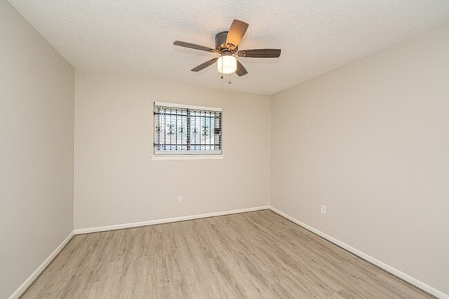 Building Photo - 8124 Beech Cove Ln